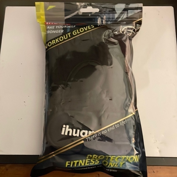 Ihuan Black Breathable Weight Lifting Gloves - Picture 2 of 6